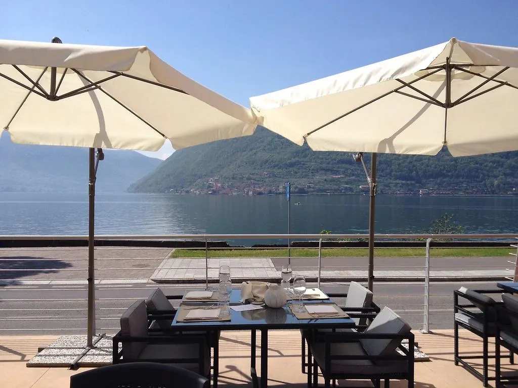 A Lago Marone Italie